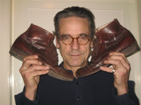 jeremy-irons-shoes1 jeremy-irons-shoes1