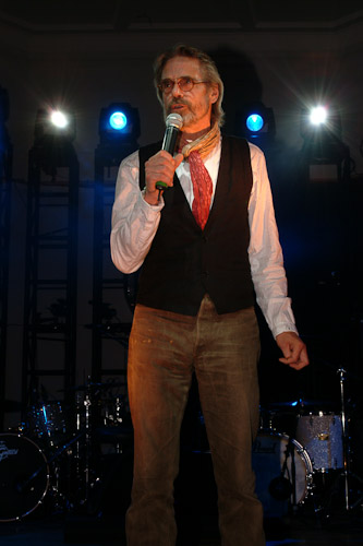 Jeremy Irons at the 2009 Sunflower Jam - Photo by Fin Costello