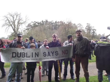 Photo via @dublinsaysno on Twitter